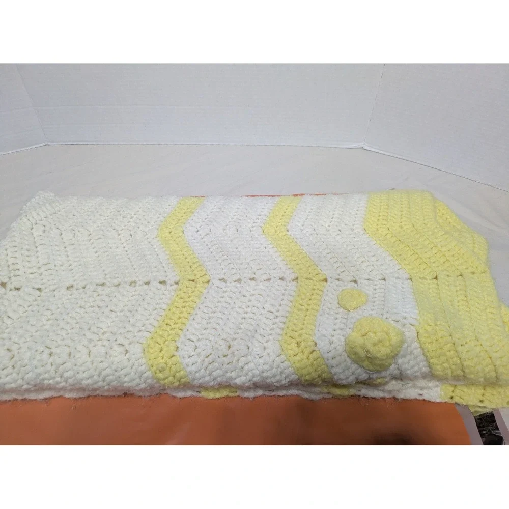 Handmade Crochet Baby Blanket‎ Chevron Ripple Yellow Rosettes White Floral 49x46